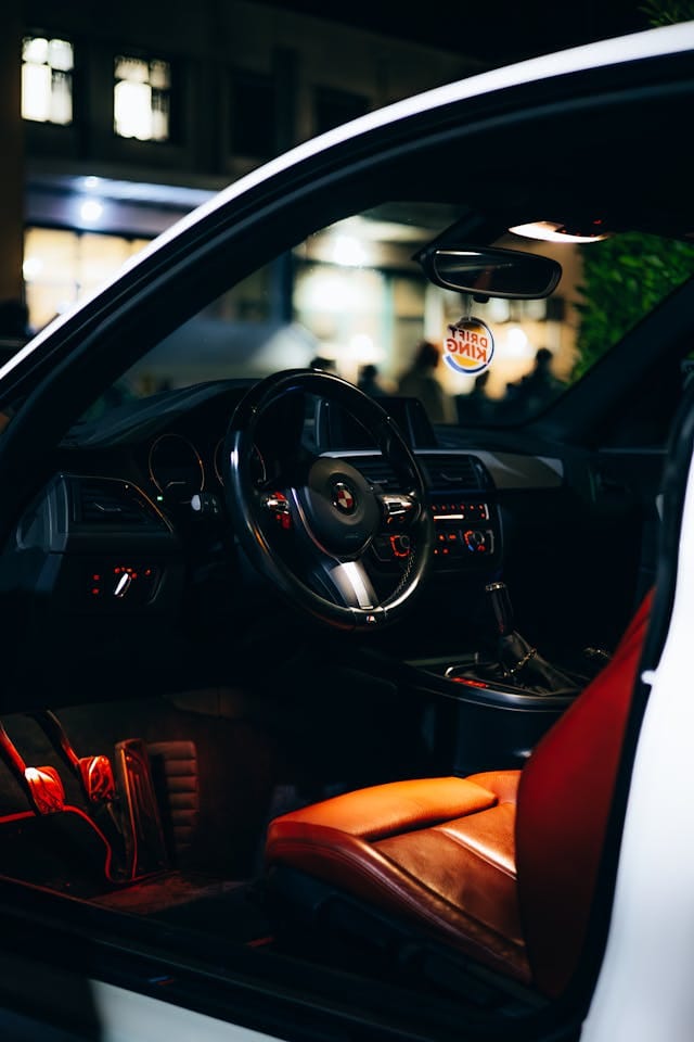 Deblocari usi auto Bucuresti-Ilfov 🗝️ 🔑 🔓 Lacatus non-stop Bucuresti-Ilfov